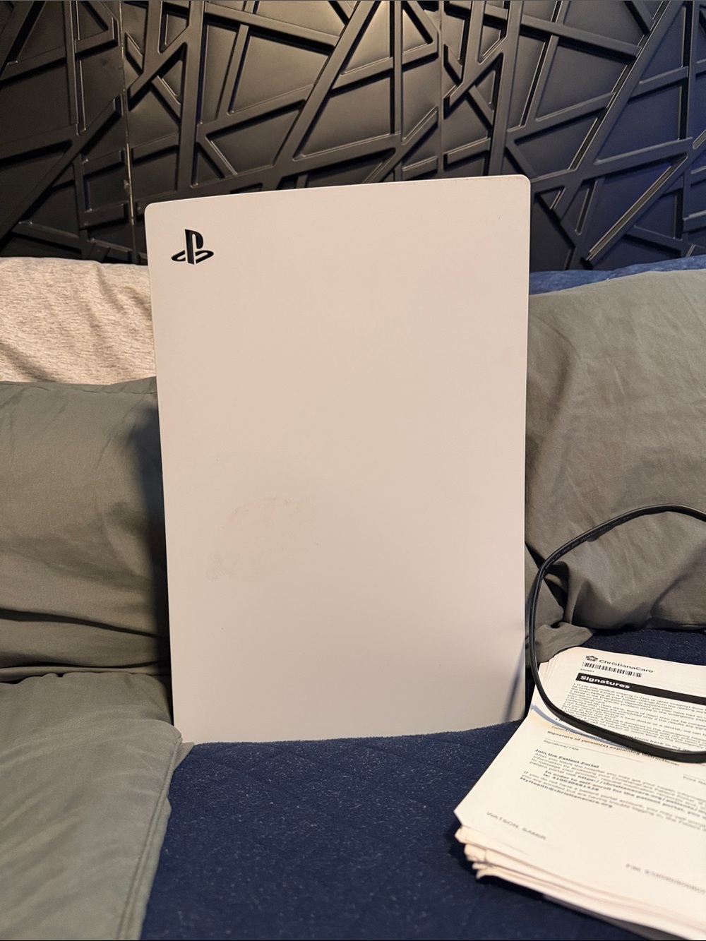 Sony White PlayStation 5 Console - Vertical Standing Design